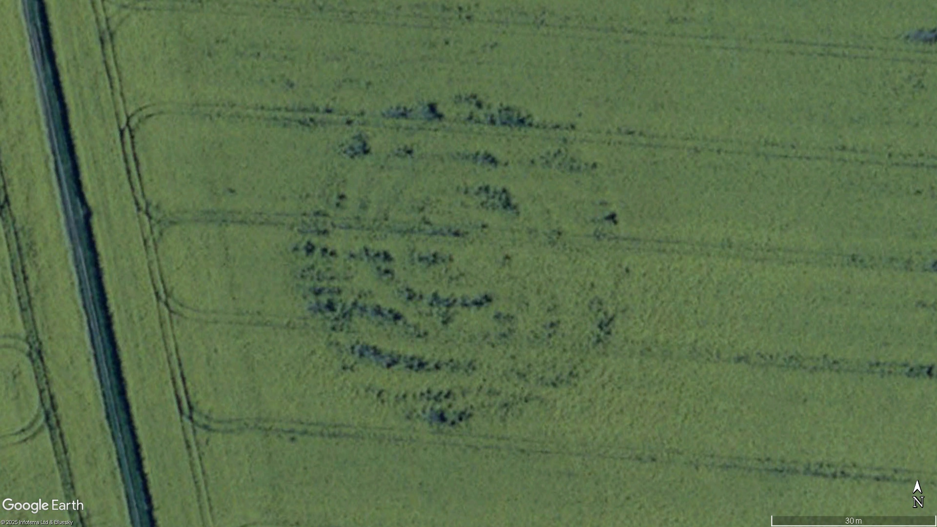 Avebury Manor, Wiltshire crop circle, aerial photo 22